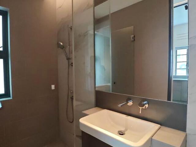 Lorong 13 Geylang D14, Detached