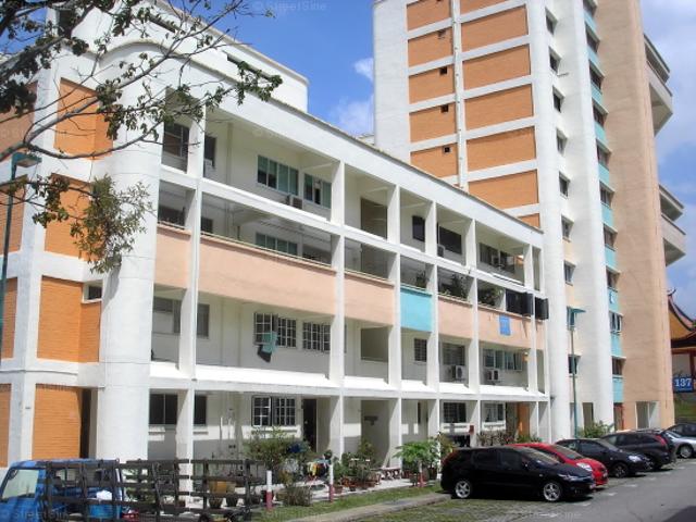 Lorong Ah Soo Hougang, HDB Executive
