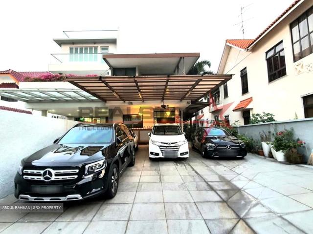 Lorong G Telok Kurau D15, Semi