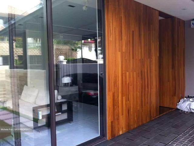 Lorong Gambir D19, Semi