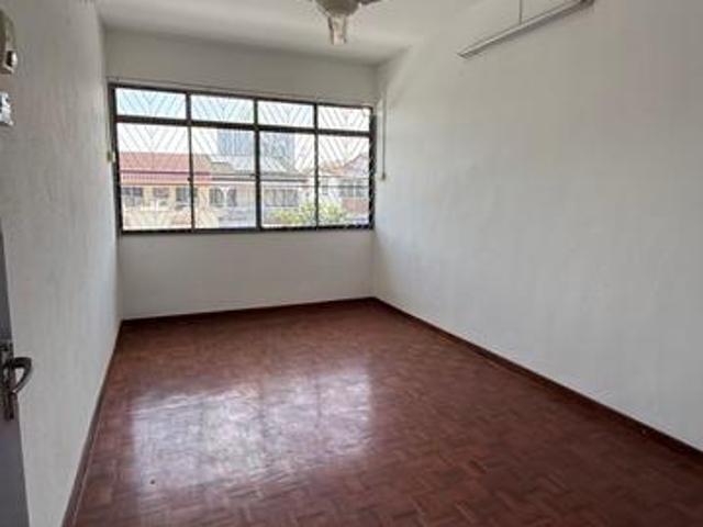 LORONG DELIMA 2terrace for rent la 1400sf