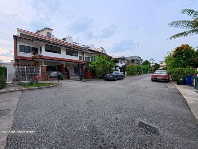 Lorong Stangee D15, Terrace