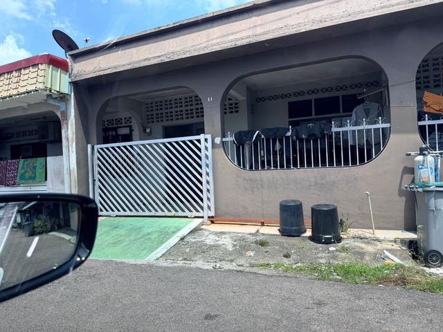 Lorong suria taman matahari kluang single storey lowcost
