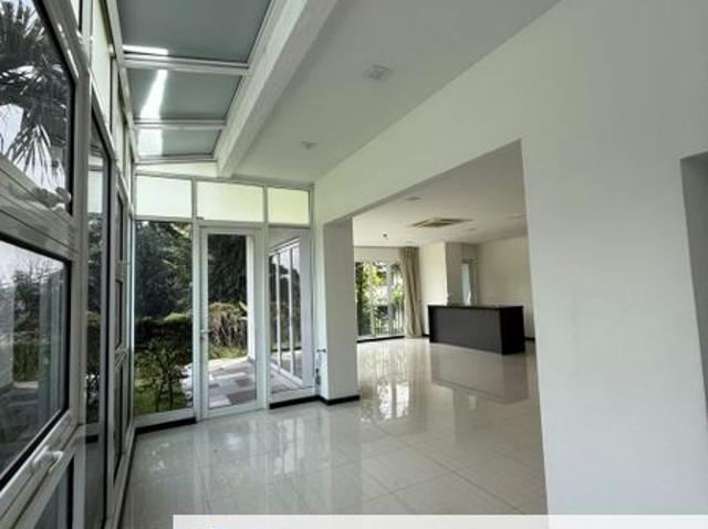 Lorong Riong