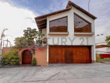 Los Alamos casa con piscina y mini depa independiente remodelada