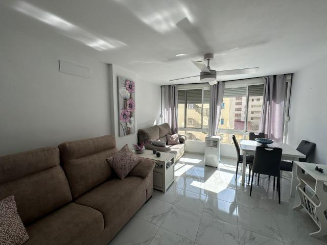 Los Boliches Sept a Junio Piso, 1 Dormitorio, Piscina, Jardín y Parking Comunitario a Solo 100m de la Playa