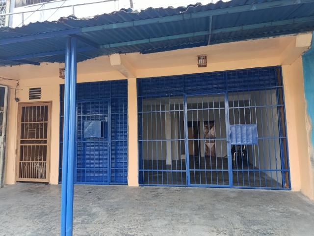 LOS GUAYOS / CASA COMERCIAL / LOCAL / 2 HAB / AV. PRINCIPAL