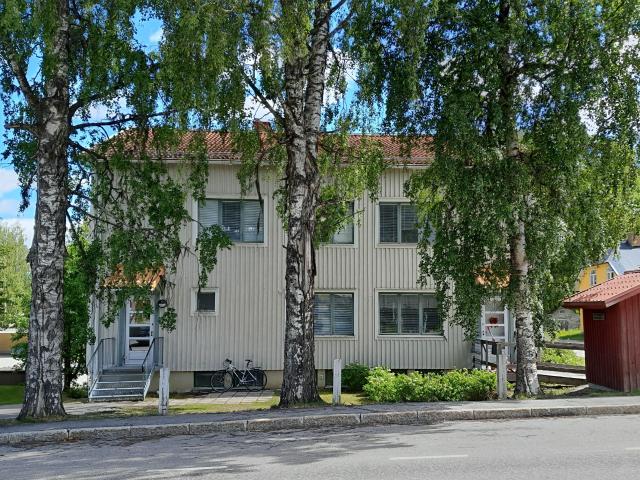 Los Kyrkbyväg 84