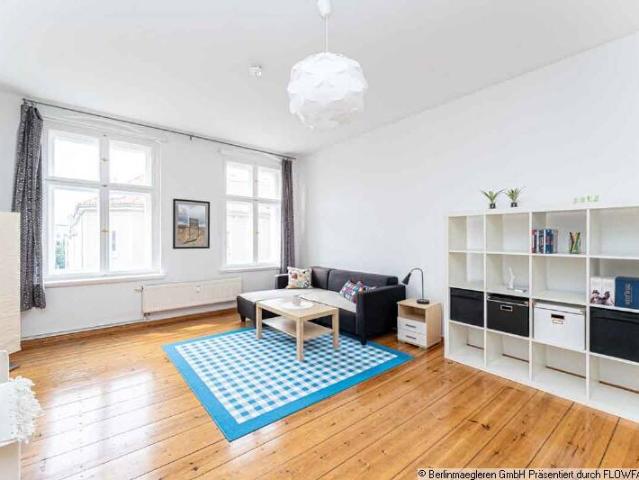 Lottumstraße: Gemütliche, große 2 Zimmer Altbauwohnung in beliebter Lage