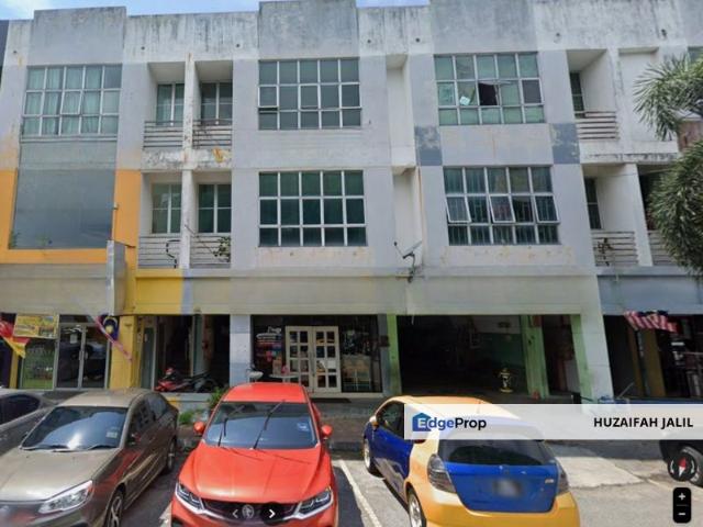 SHOP LOT 3 TINGKAT, PUSAT PERDAGANGAN BANTING