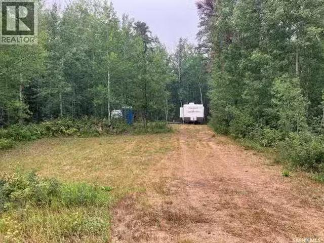 Lot 3 Station Lane, Nipawin Rm No. 487, SK, S0E 1E0 vacant.