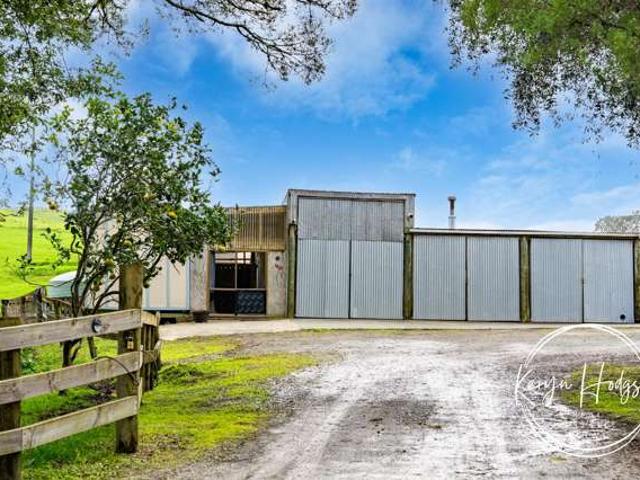 8 Huarau Road, Maungaturoto, Kaipara