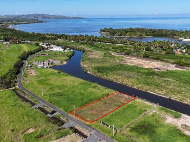 Lot 1 Salt Lake, Navava, Vanua Levu, Fiji