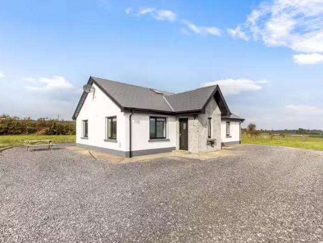 Lot 2 Eyrecourt Bungalow & Yard, On Approx. 1.66 Hec 4.1 Ac.