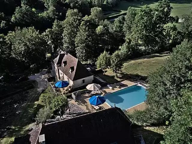 Lot 46 Achat / Vente maison 10 pièces t10 piscine jardin
