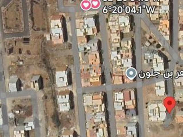 Lot commercial de 812 m a vendre