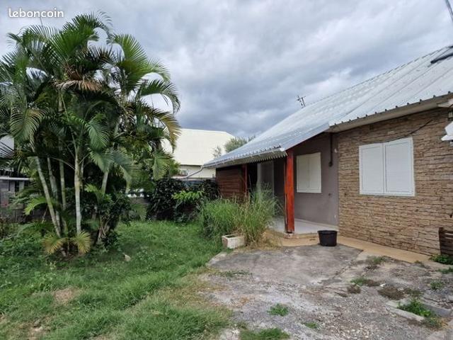 Lot de 3 maisons jumelées St Pierre proche centre