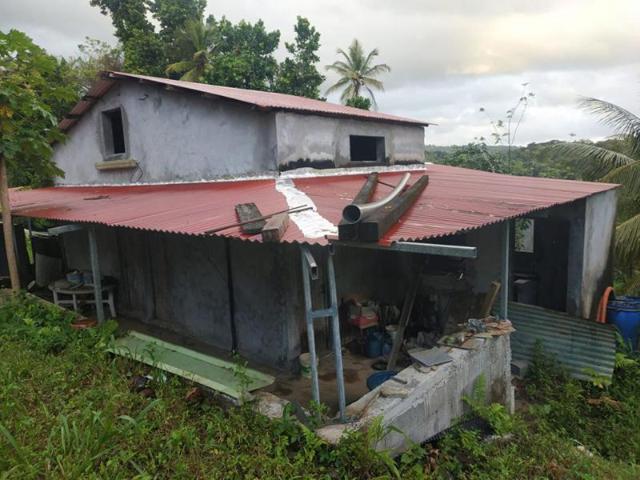 lot de 2 maisons en construction a vendre au gros morne
