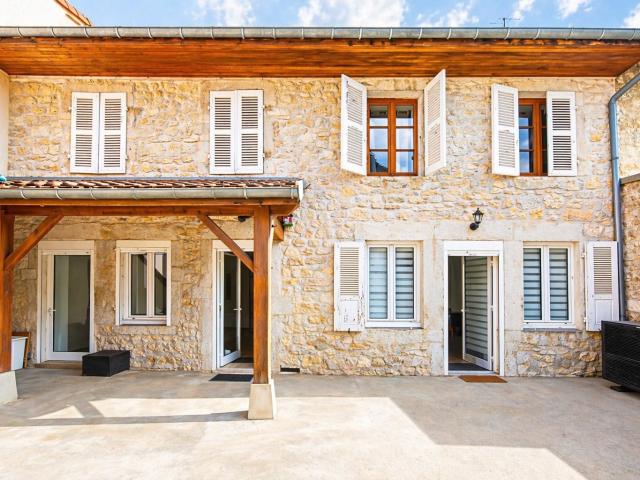 Lot De 2 Maisons Fort Potentiel Arbent 200m² Arbent