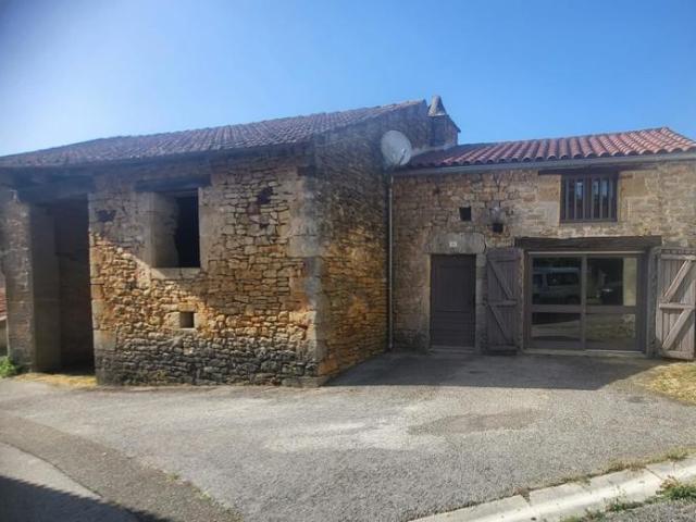 Lot de deux petites maisons en pierres, joli potentiel !