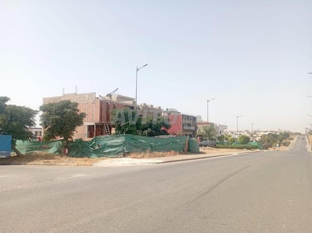 Lot de villa 318 m sur le boulevard Abdelmoumn