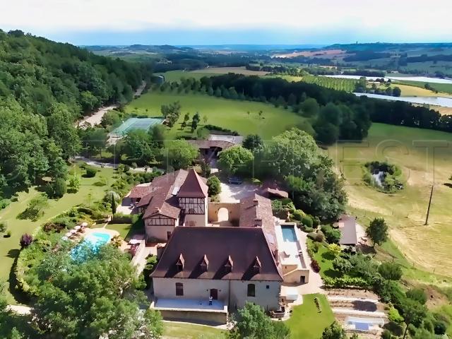LOT ET GARONNE DOMAINE XVème 35 HECTARES