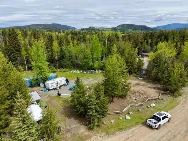 Lot for sale in Deka Lake / Sulphurous / Hathawa, 100 Mile Hou.