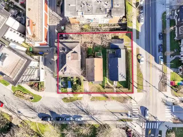Lot for sale in North Vancouver, North Vancouver, E 10th Stree.