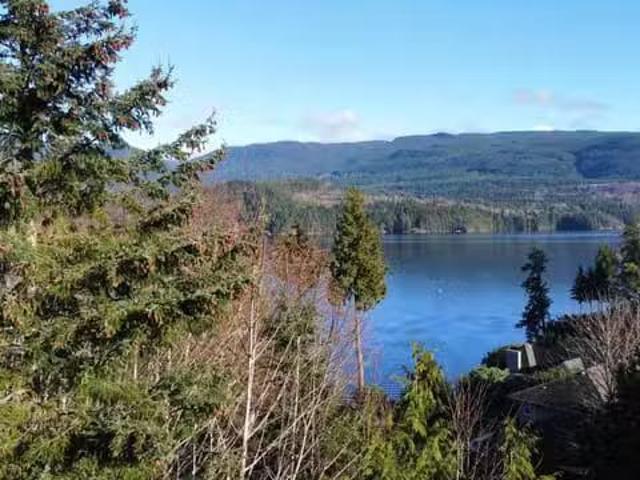 Lot for sale in Sechelt, Sunshine Coast, Lot 99 N Gale Avenue.