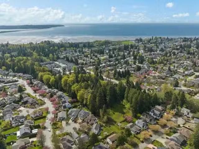 Lot for sale in Surrey, South Surrey White Rock, 16255 10 Aven.