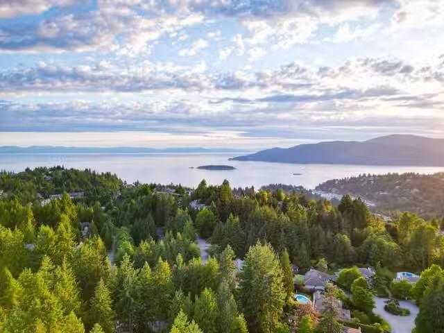 Lot for sale in West Vancouver, West Vancouver, 3 4665 Woodrid.