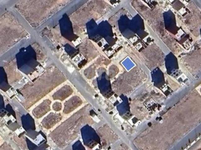Lot terrain 129 m et 3 facade a Ryad Al Omran tr 6