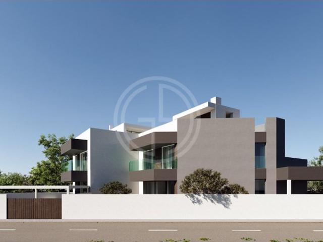 Lote, Montenegro, Faro | BPI Expresso Imobiliário