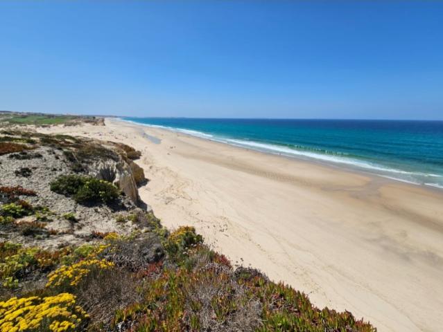 Lote no resort Praia D'El Rey apenas a 500 metros da praia