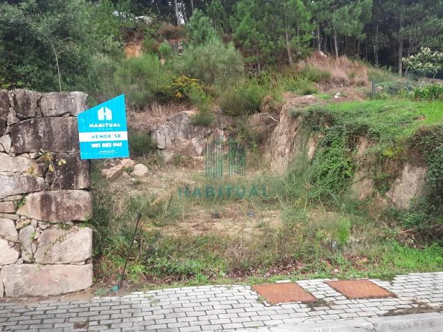 LOTE COM 544 M2 COM PROJETO APROVADO EM VILA NOVA DE CERVEIRA