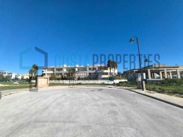 Lote com 1175m2 para Construção a poucos minutos da Praia