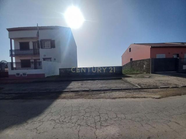 Lote com Vista Mar Feteiras