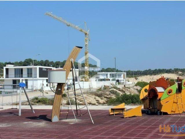 Lote de construção para 5 moradias em banda na praia da Pedra do Ouro Alcobaça lote10 | 26063324319