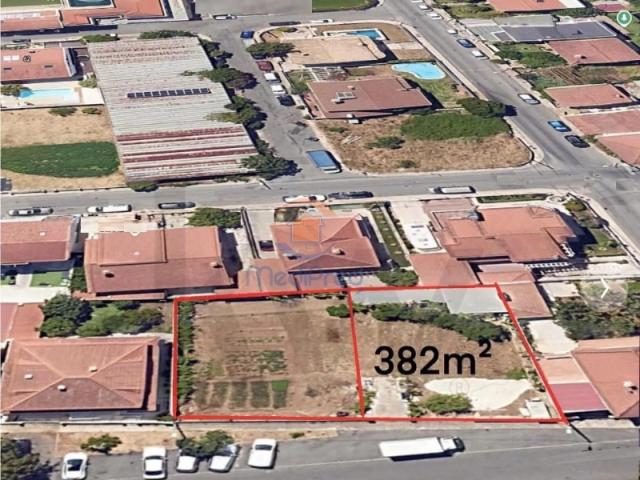 Lote de Terreno 382 m2 p/ Construção de Moradia Isolada | B.º da Paradela, Loures