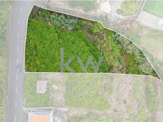 Lote de Terreno com área total de 2,105m2, localizado em zona calma de Boaventura São Vicente