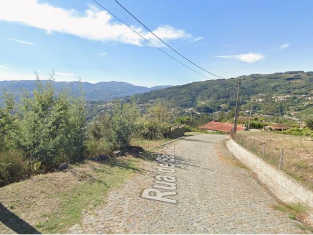 Lote de Terreno com Licença de Construção e Projeto Aprovado em Baião