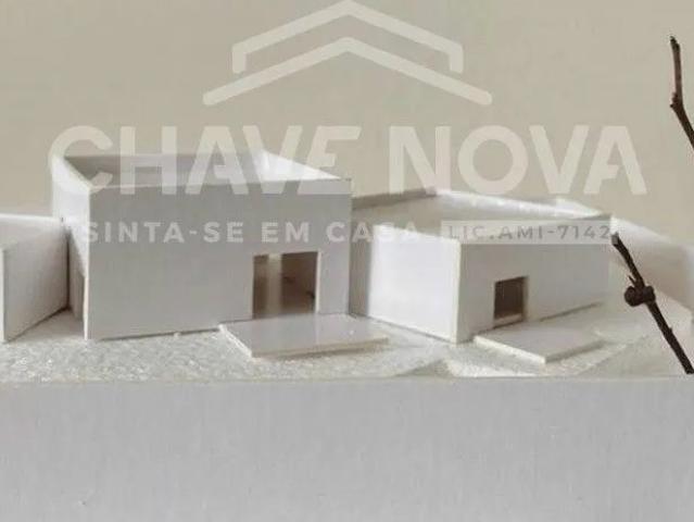 Lote de Terreno com Projecto Aprovado para Moradia V3 em Sandim Vila Nova de Gaia