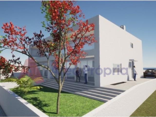 Lote de Terreno com projeto aprovado para 2 moradias geminadas contemporâneas em Cascais