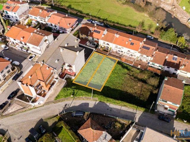 Lote de Terreno com 200 m² em Campo, Valongo | 26064082786