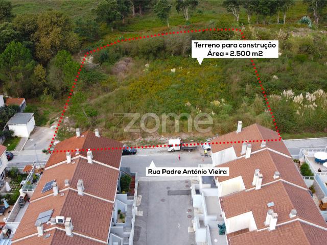 Lote de terreno com 2.500 m2 apto para construção V.N. Gaia