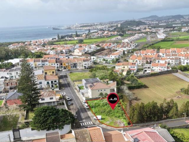 Lote de Terreno com 647 m² Livramento, Ponta Delgada