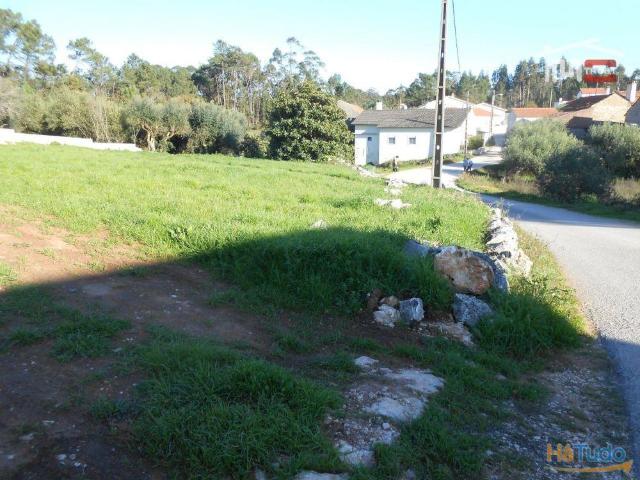 LOTE DE TERRENO COM 900 M2 PARA CONSTRUÇÃO LAPA FURADA SÃO MAMEDE | 26082815264