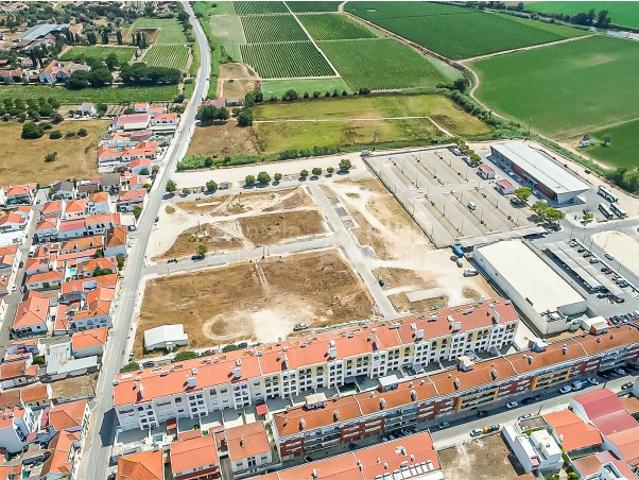 Lote de Terreno com 924 m2 em Coruche