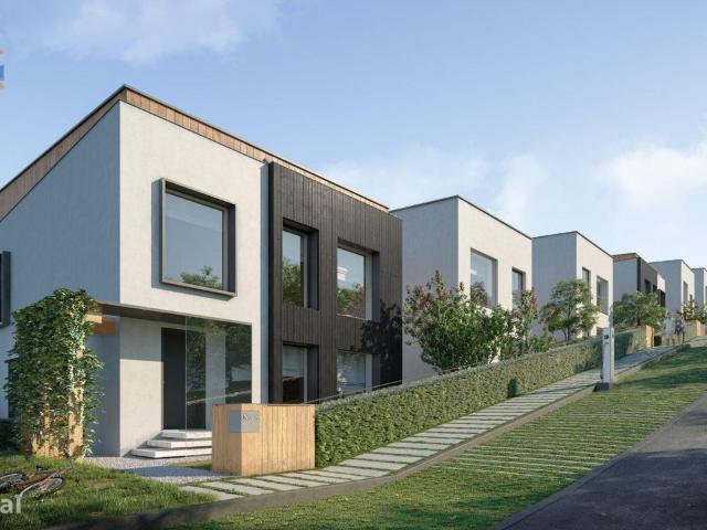 Lote de terreno de Gaveto para a construo de moradia de 3 Frentes.