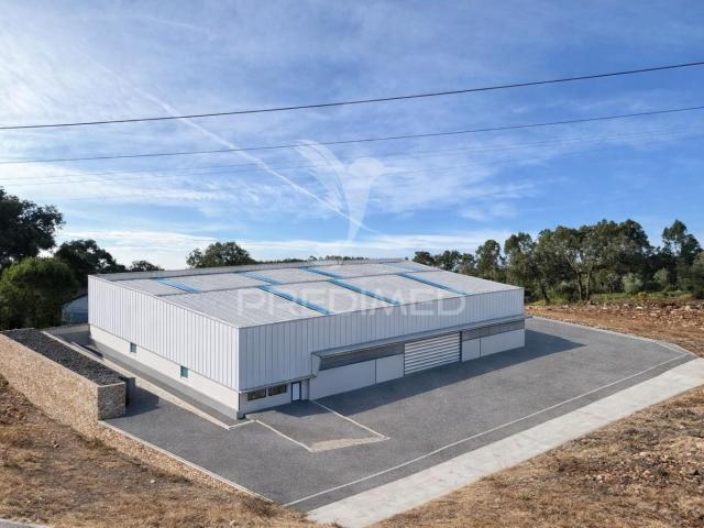 Lote de terreno destinado a construção industrial